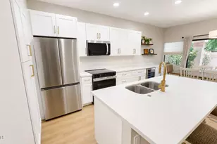 9705 E Mountain View Rd, Scottsdale, AZ 85258 - Photo 10