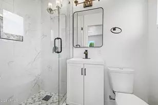 4437 E Almeria Rd, Phoenix, AZ 85008 - Photo 22