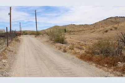 394X W Sunrise Avenue #-, Laveen, AZ 85339 - Photo 4