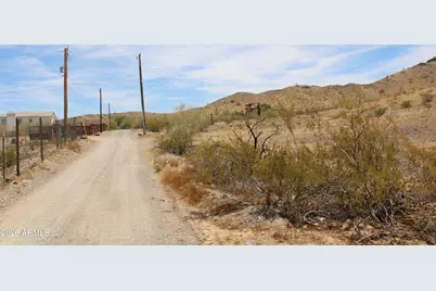 394X W Sunrise Avenue #-, Laveen, AZ 85339 - Photo 6