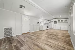 8601 N 71st Ave, Glendale, AZ 85301 - Photo 6