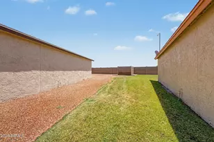 10325 N 95th Dr, Peoria, AZ 85345 - Photo 34