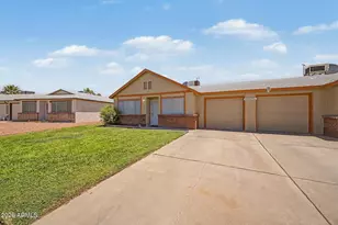 10325 N 95th Dr, Peoria, AZ 85345 - Photo 2