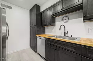 10325 N 95th Dr, Peoria, AZ 85345 - Photo 4