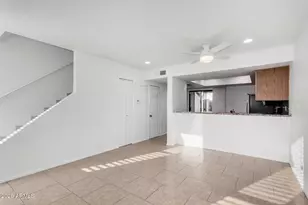 2842 E Beck Ln, Phoenix, AZ 85032 - Photo 8