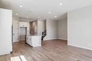 2611 W Satinwood Dr, Phoenix, AZ 85045 - Photo 22