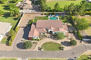 1739 S 142nd St, Gilbert, AZ 85295 - Photo 4