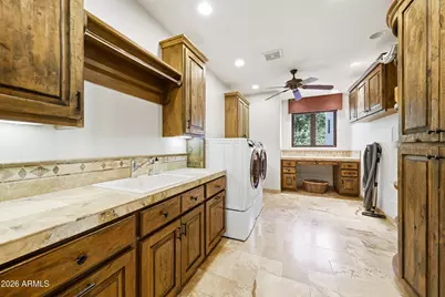 7035 E Berneil Drive, Paradise Valley, AZ 85253 - Photo 28