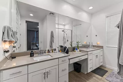 9445 W Heatherbrae Drive, Phoenix, AZ 85037 - Photo 16