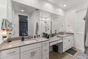 9445 W Heatherbrae Dr, Phoenix, AZ 85037 - Photo 16