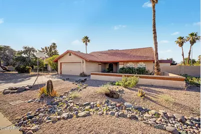 562 E Hackamore Street, Mesa, AZ 85203 - Photo 4