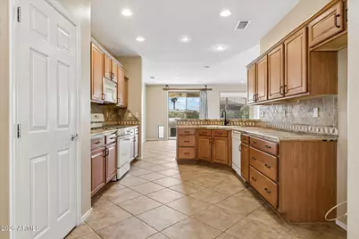 20900 N Vista Trail, Surprise, AZ 85387 - Photo 6