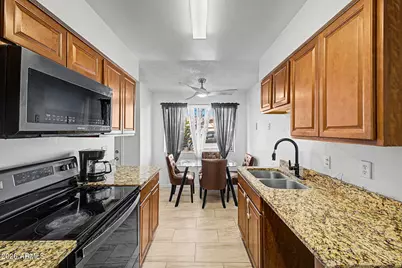 6834 N 81st Lane, Glendale, AZ 85303 - Photo 10
