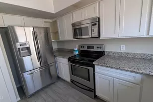 860 N McQueen Rd, Chandler, AZ 85225 - Photo 8