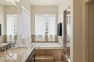 548 W Mendoza Ave, Mesa, AZ 85210 - Photo 32