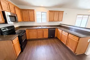 13976 W Port Royale Ln, Surprise, AZ 85379 - Photo 6