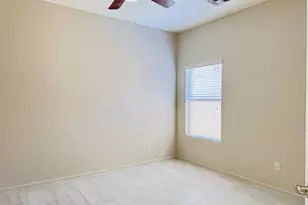 1128 S Olympic Dr, Gilbert, AZ 85296 - Photo 12