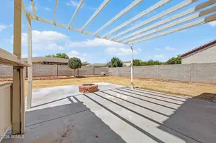 13652 W Gelding Dr, Surprise, AZ 85379 - Photo 38