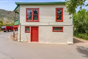 304 Curve St, Bisbee, AZ 85603 - Photo 32