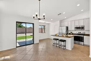 3241 W Huntington Dr, Phoenix, AZ 85041 - Photo 10