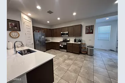 9409 W Atlantis Way, Tolleson, AZ 85353 - Photo 10
