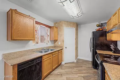 7395 W Rancho Drive, Glendale, AZ 85303 - Photo 10