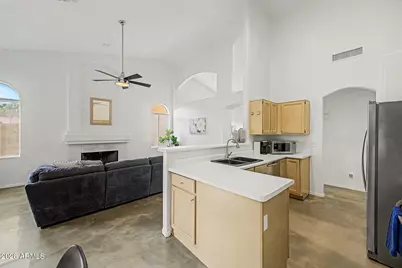 18614 N 35th Place, Phoenix, AZ 85050 - Photo 16