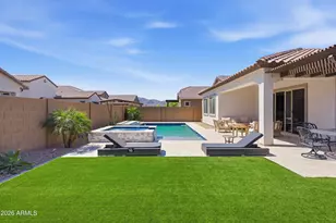 19027 W Jenan Dr, Surprise, AZ 85388 - Photo 2