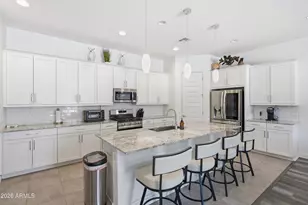 19027 W Jenan Dr, Surprise, AZ 85388 - Photo 14