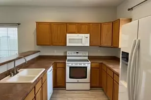 553 E San Carlos Way, Chandler, AZ 85249 - Photo 4