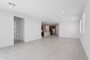 27310 N 70th Dr, Peoria, AZ 85383 - Photo 8