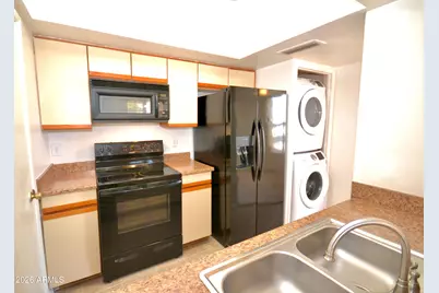 1333 E Morten Avenue #210, Phoenix, AZ 85020 - Photo 4