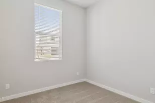 2558 W Satinwood Dr, Phoenix, AZ 85045 - Photo 8