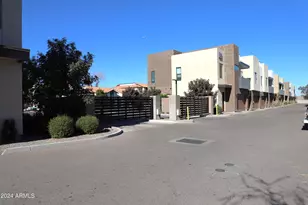 901 S Smith Rd, Tempe, AZ 85281 - Photo 52