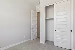 2553 W Satinwood Dr, Phoenix, AZ 85045 - Photo 10