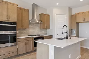 2553 W Satinwood Dr, Phoenix, AZ 85045 - Photo 18