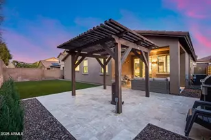 7844 W Molly Dr, Peoria, AZ 85383 - Photo 8