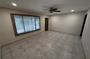 19621 N Palo Verde Dr, Sun City, AZ 85373 - Photo 10