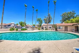 2019 W Lemon Tree Pl, Chandler, AZ 85224 - Photo 4