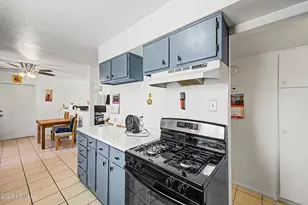 11608 N 20th Dr, Phoenix, AZ 85029 - Photo 12