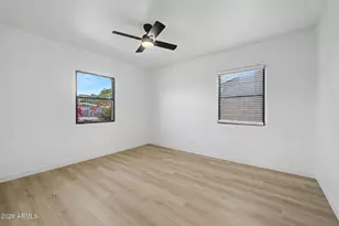 156 W Highland Ave, Phoenix, AZ 85013 - Photo 6