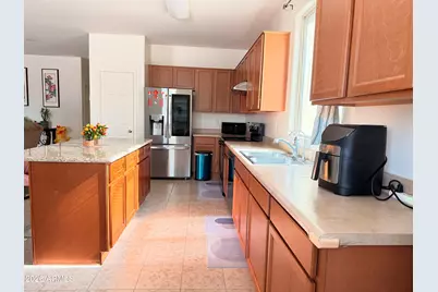 10156 W Golden Lane, Peoria, AZ 85345 - Photo 6