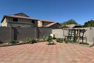 10156 W Golden Ln, Peoria, AZ 85345 - Photo 30