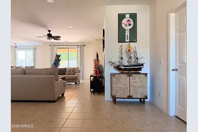 10156 W Golden Lane, Peoria, AZ 85345 - Photo 12