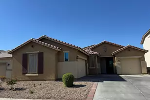 10156 W Golden Ln, Peoria, AZ 85345 - Photo 2