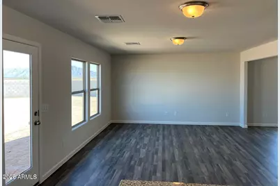 241 S Apache Avenue, Eloy, AZ 85131 - Photo 6