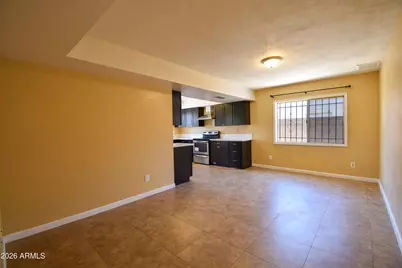 6525 W Mercer Lane, Glendale, AZ 85304 - Photo 6