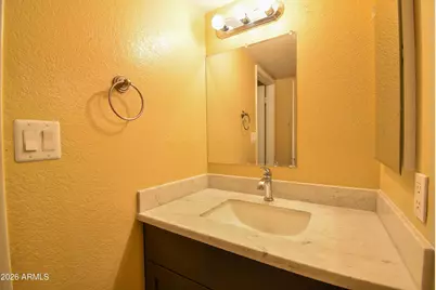 6525 W Mercer Lane, Glendale, AZ 85304 - Photo 10