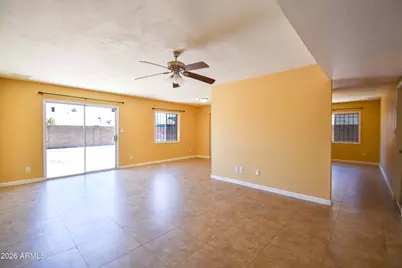 6525 W Mercer Lane, Glendale, AZ 85304 - Photo 2