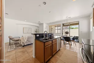 10262 W Foothill Dr, Peoria, AZ 85383 - Photo 6